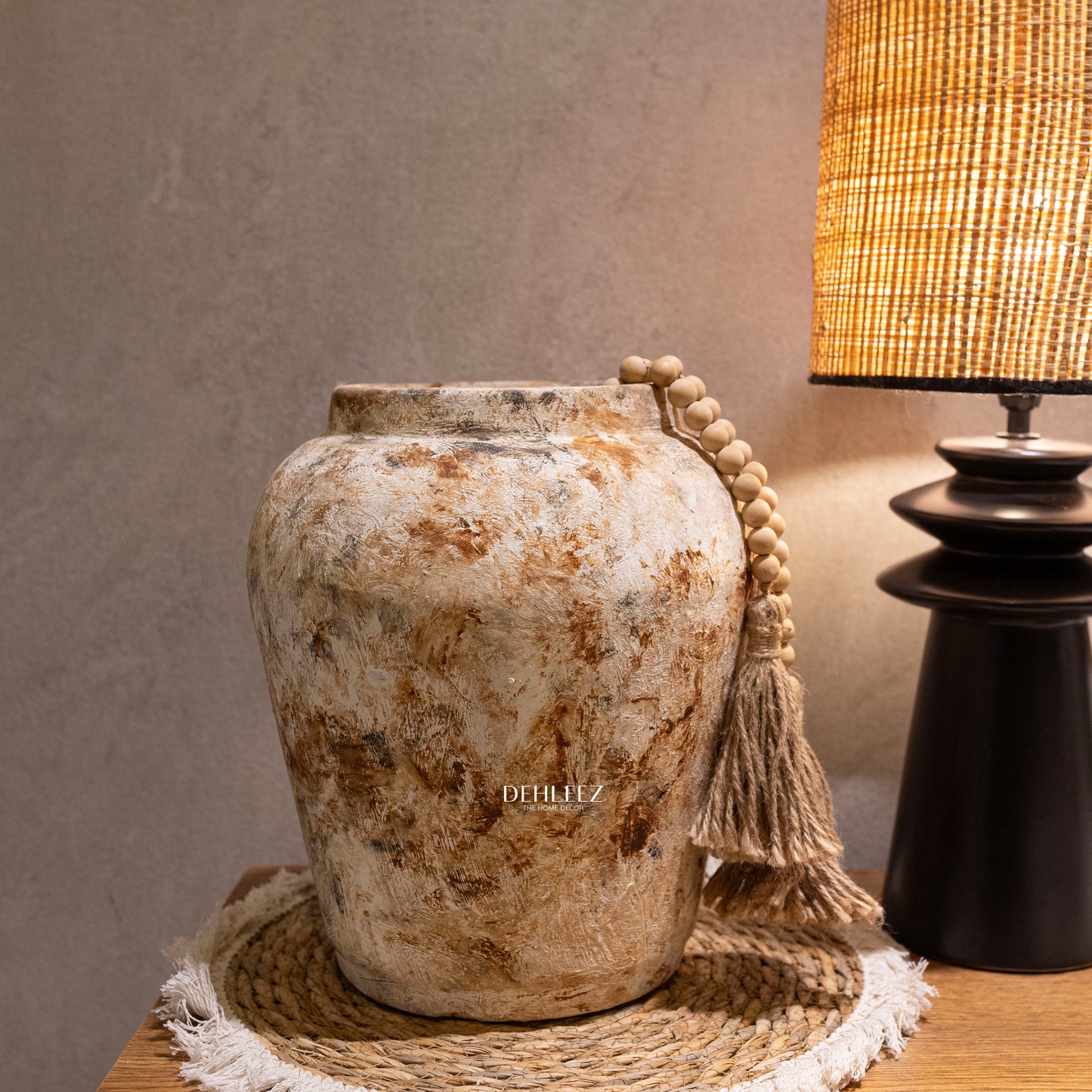 Textured terracotta Pot