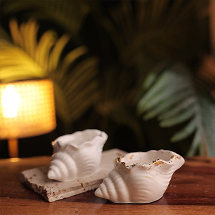Mild Scented Coonch Candle