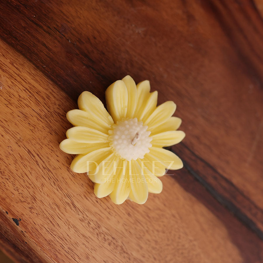 Floating Scented Flower Candles (Pack of 4)