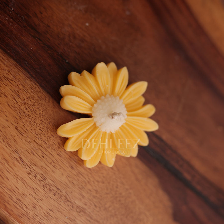 Floating Scented Flower Candles (Pack of 4)