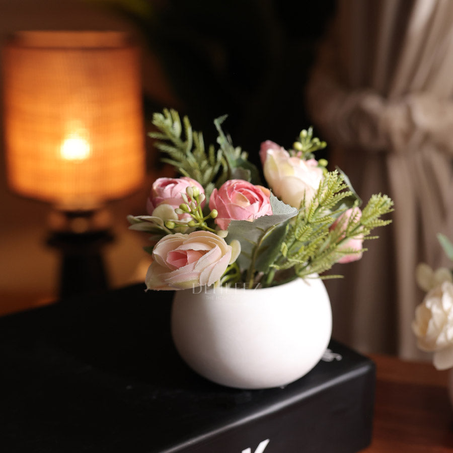 Mini Round Pot with Flowers