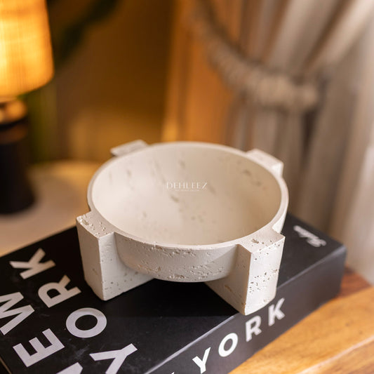 Quad-Leg Bowl