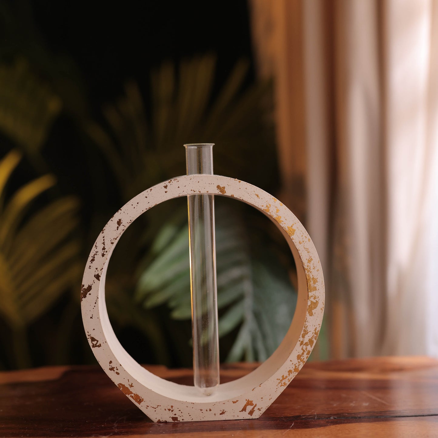 Round Vase
