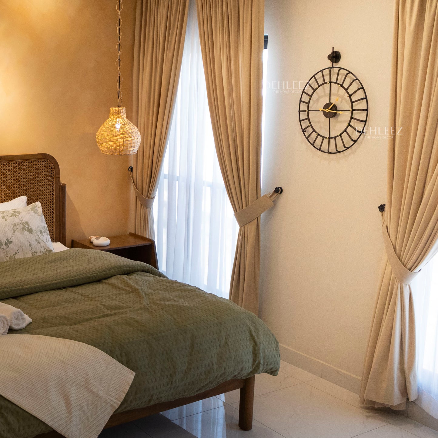 Premium Metal Wall Clock – 19.8” Diameter