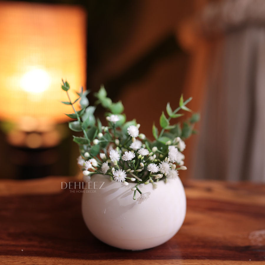 Mini Round Pot with artificial baby breath